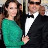 Angelina Jolie brille aux côtés de son Brad Pitt, avec des boucles en emeraude