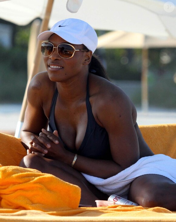Serena Williams sur la plage de Miami, début avril 2011. La championne de tennis sort enfin de longs mois de problèmes de santé.