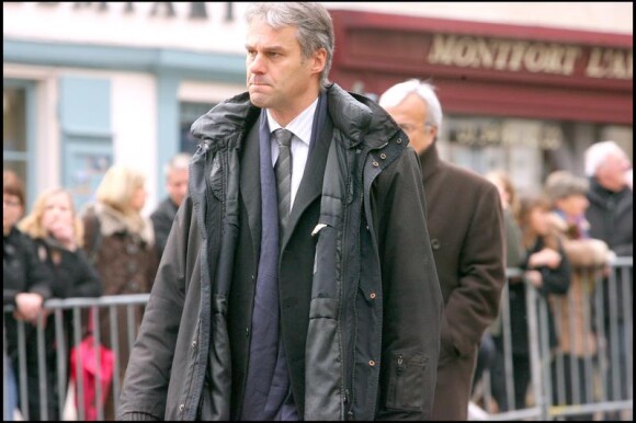 François Bachy, lors des obsèques de Thierry Gilardi, le 31 mars 2008 à Paris.