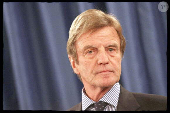 Bernard Kouchner lors de la passation de pouvoirs au ministère des affaires étrangères en novembre 2010