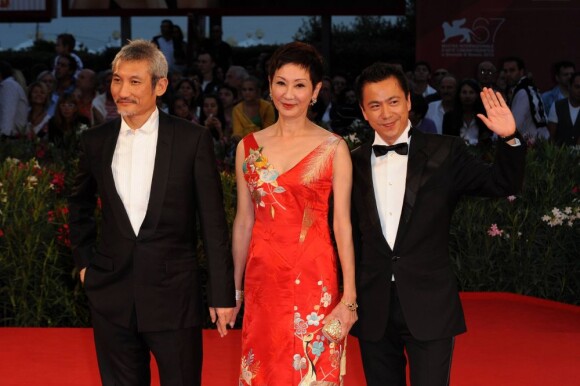 Nansun Shi, entourée de Tsui Hark et de Zhonglei Wang, membre du jury du 64e Festival de Cannes qui débute le 11 mai 2011