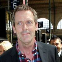 Hugh Laurie : décontracté à Paris pour un programme endiablé !