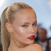 Natasha Poly pose lors du festival de Cannes 2009