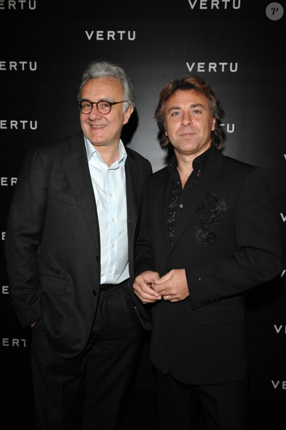 Alain Ducasse, aux côtés de Roberto Alagna, fait lui aussi partie du cercle très fermé des égéries de la marque Vertu. Londres, 9 juin 2010