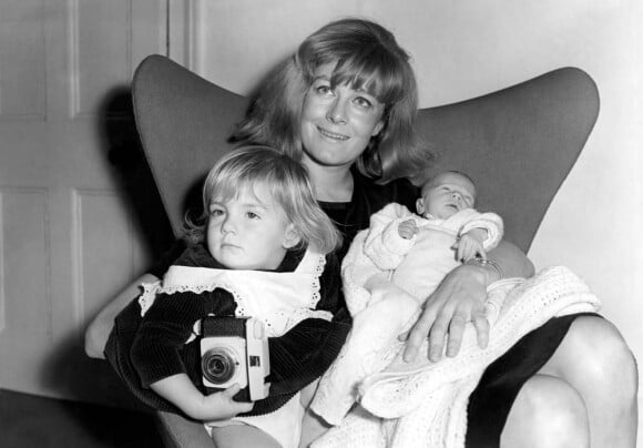 Vanessa Redgrave et ses filles Natasha et Joely Richardson, à Londres, 1965.
