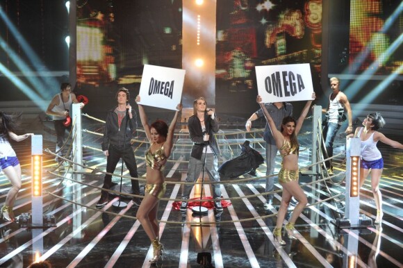 Les Oméga chante sur le plateau de X Factor le 3 mai 2011 sur M6