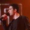 Raphaël Herrerias chante sur le plateau de X Factor le 3 mai 2011 sur M6