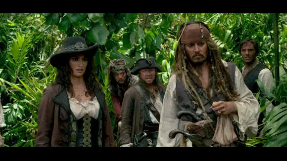 Pirates des Caraïbes 4 : Un nouvel extrait avec le grand saut de Johnny Depp !