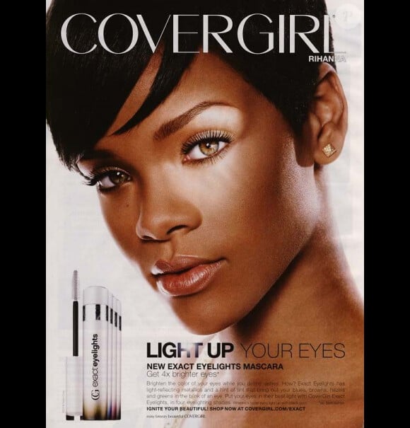 Rihanna prend la pose pour Covergirl