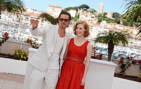 Brad Pitt et Jessica Chastain lors du photocall pour The Tree of Life, présenté dans el cadre du 64e Festival de Cannes, le 16 mai 2011.