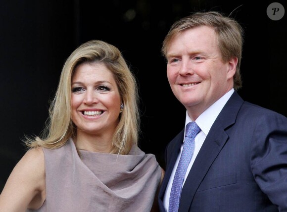 Le 17 mai 2011, jour de ses 40 ans, la princesse Maxima des Pays-Bas procédait à la remise des prix du Fonds d'Oranje qu'elle préside, à La Haye, en présence de son époux le prince Willem-Alexander et de la reine Beatrix.