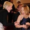 Jodie Foster est prise d'un fou rire lors de la projection de Melancholia, le 18 mai 2011, dans le cadre du 64e festival de Cannes.
