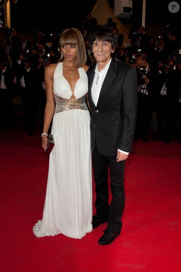 Ronnie Wood et Ana Araujo lors de la projection de Melancholia, le 18 mai 2011, dans le cadre du 64e festival de Cannes.