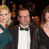 Kirsten Dunst, Lars von Trier et Charlotte Gainsbourg lors de la présentation de Melancholia le 18 mai 2011 au festival de Cannes
