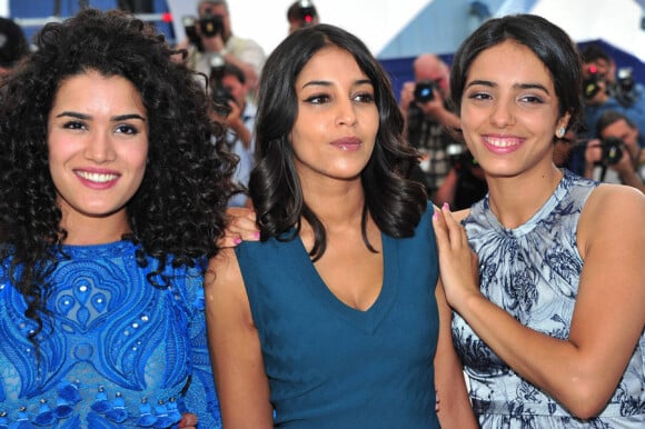Sabrina Ouazani, Leïla Bekhti et Hafsia Herzi lors du photocall du film La Source des femmes le 21 mai 2011 au festival de Cannes