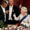 Barack Obama et Elizabeth II trinquent, dîner de gala à Buckingham Palace, à Londres, le 24 mai 2011.