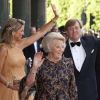 La princesse Maxima des Pays-Bas lors de la célébration de son 40e  anniversaire à Amsterdam le 27 mai 2011, avec son époux le prince Willem  Alexander et sa belle-mère la reine Beatrix