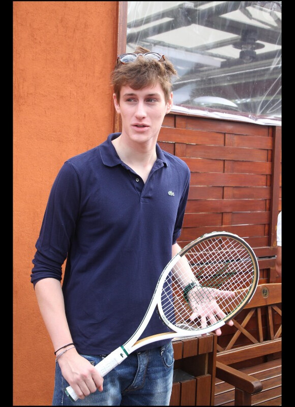 Jean-Baptiste Maunier lors de la neuvième journée des internationaux de tennis de Roland Garros 2011 le 30 mai 2011