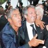 Samy Naceri monte les marches du festival de Cannes pour l'hommage à Jean-Paul Belmondo, ici avec Richard Anconina, le 17 mai 2011.