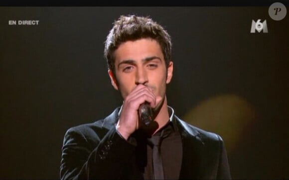 Raphaël Herrerias chante Ton Héritage dans X Factor le 31 mai 2011 sur M6