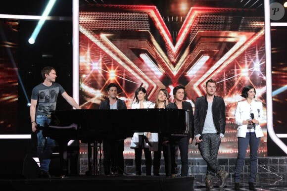 Les six candidats chantent Goodbye my lover avec James Blunt dans X Factor le 31 mai 2011 sur M6