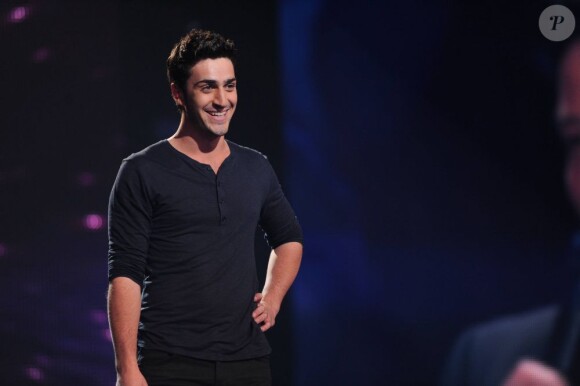 Raphaël Herrerias chante Ton Héritage dans X Factor le 31 mai 2011 sur M6