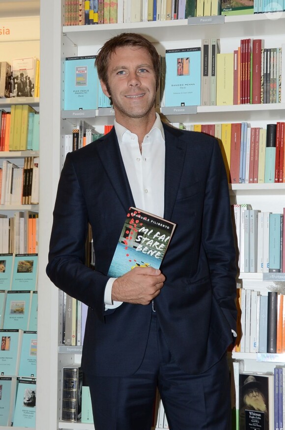 Emmanuel Philibert de Savoie présente son roman Mi Fai Stare Bene, le 31 mai 2011.