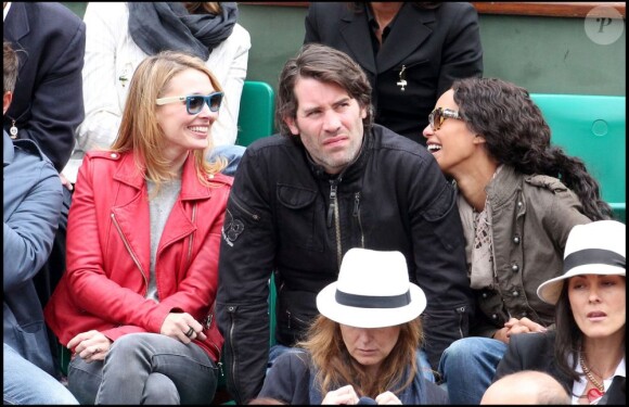 Sonia Rolland et Jalil Lespert au tournoi de Roland-Garros, le 31 mai 2011. Ils sont à côté de la comédienne Anne Marivin et son compagnon Joachim.