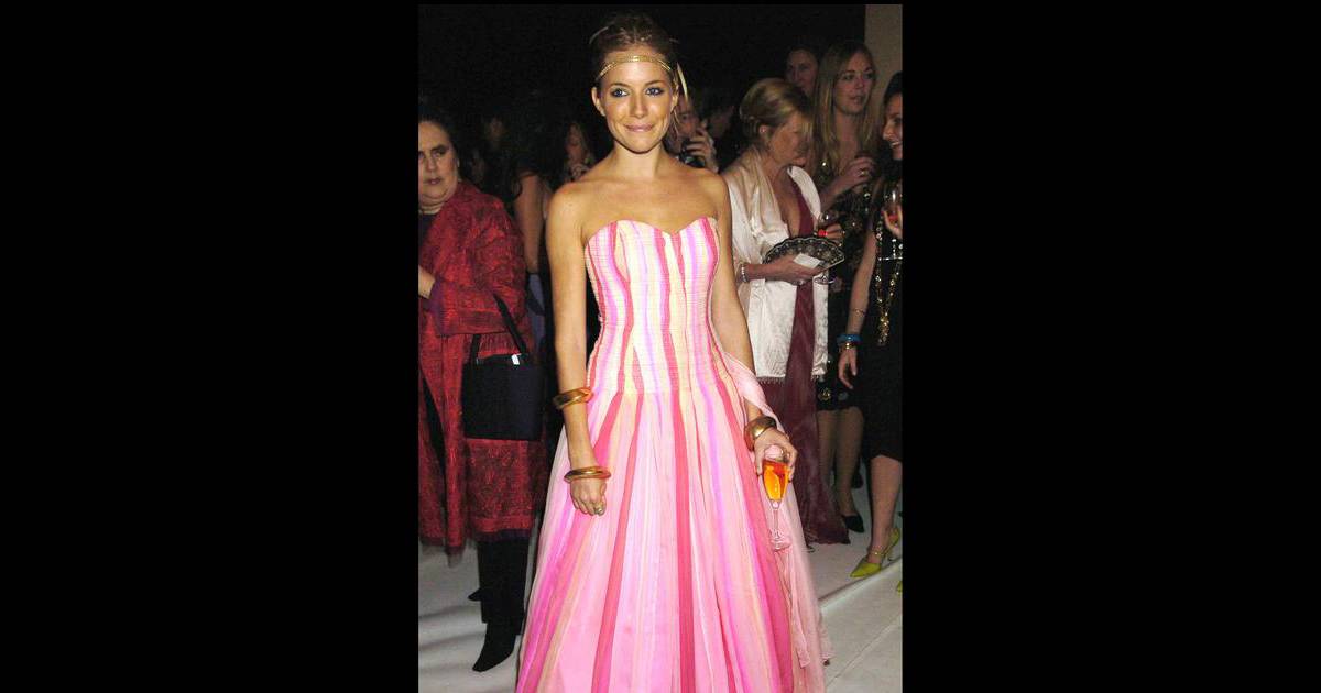 robe rose barbie