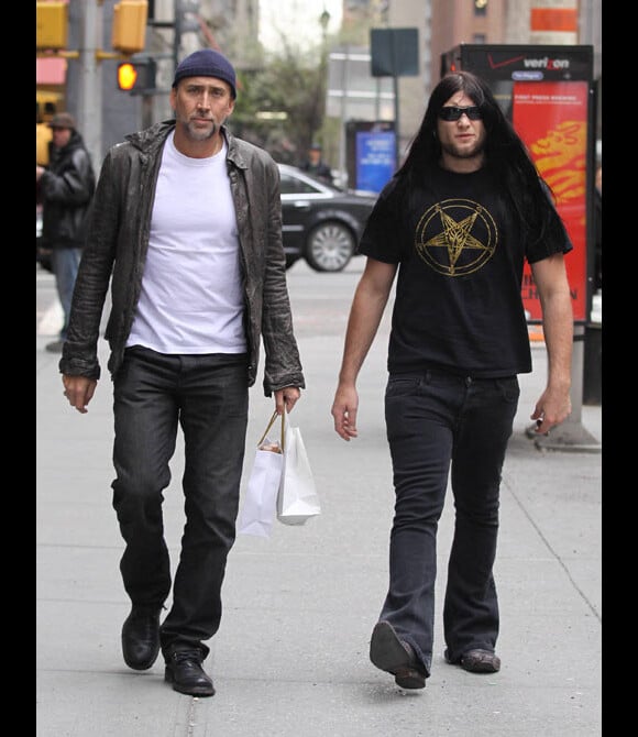 Weston Cage et son père Nicolas en avril 2009 à New York