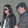 Laura Smet et son père Johnny Hallyday à l'aéroport de Roissy-Charles-de-Gaulle le 31 mai 2011