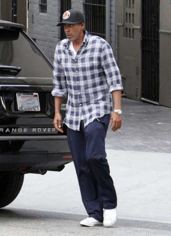 Chris Ivery à Los Angeles, le 4 juin 2011. Avec son épouse Ellen et leur fille Stella, ils rentrent à leur domicile après avoir déjeuné à Beverly Hills.