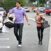 Kim Kardashian et son fiancé Kris Humphries dans les rues de Los Angeles, le 11 juin 2011
