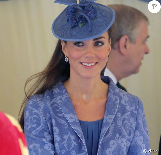 Très élégante lors des célébrations du 90e anniversaire du duc d'Edimbourg le 12 juin 2011, Catherine, duchesse de Cambridge, ne veut pas des services d'une habilleuse et soignera elle-même son look lors de sa première sortie internationale, en Amérique du Nord fin juin début juillet.