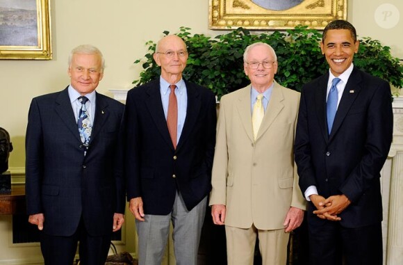 Buzz Aldrin, Michael Collins et Neil Amstrong, astronautes d'appolo 11, reçus par Barack Obama à La Maison Blanche en juillet 2009