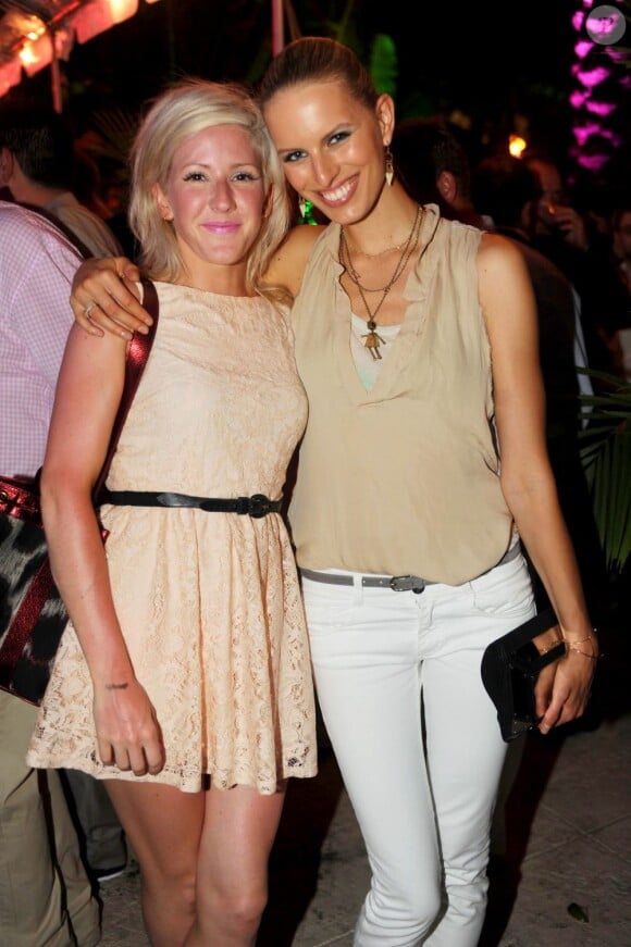 Karolina Kurkova et Ellie Goulding au Raleigh, à l'occasion des  25 ans de la ligne Miami/Londres de Virgin Atlantic Airways, à Miami,  le 16 juin 2011.