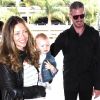 Rebecca Gayheart, Eric Dane et leur craquante Billie rejoignent l'aéroport de Los Angeles pour une destination encore inconnue, le 18 juin 2011