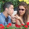 Cristiano Ronaldo et Irina Shayk à Madrid le 8 mai 2011. La belle a mal, le beau souffle pour évacuer la douleur