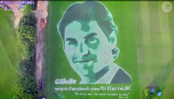Gillette a utilisé l'image de son ambassadeur Roger Federer pour mettre en scène le plus grand rasage du monde !