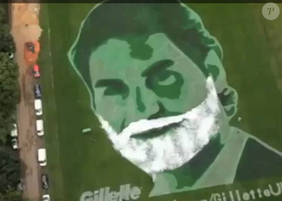 Gillette a utilisé l'image de son ambassadeur Roger Federer pour mettre en scène le plus grand rasage du monde !