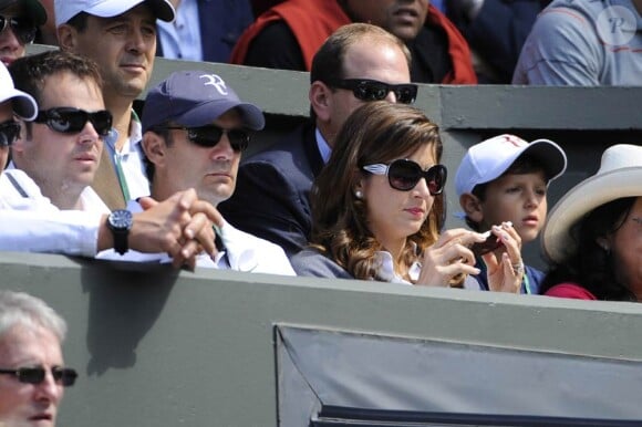 Roger Federer va tenter de reconquérir son titre à Wimbledon 2011. Comme toujours, sa femme Mirka est dans les gradins.