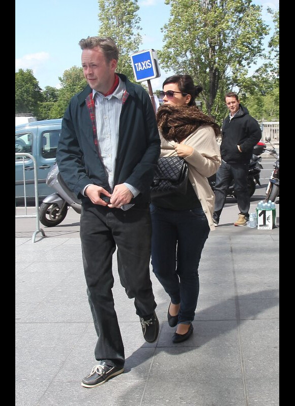 Lily Allen et son époux Sam Cooper lors de leur lune de miel à Paris, le 22 juin 2011