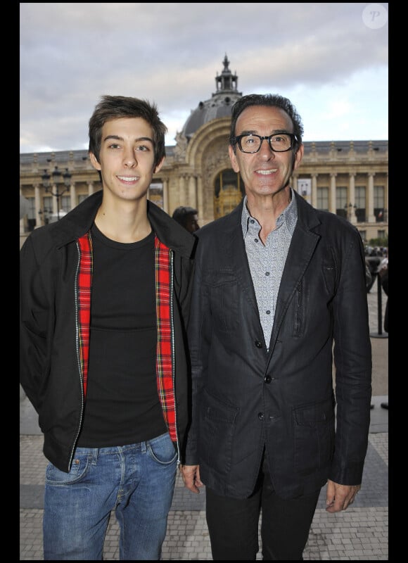 Robin Renucci et son fils lors du lancement de La Fête du cinéma au Grand Palais à Paris le 23 juin 2011