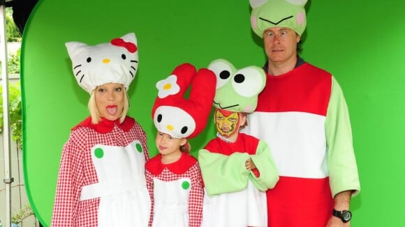 Tori Spelling et Denise Richards s'amusent avec l'adorable Hello Kitty