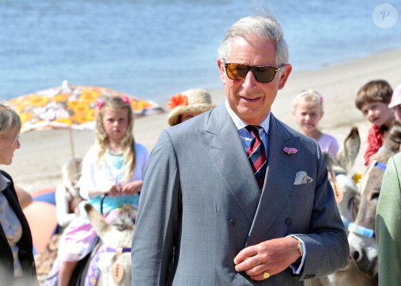Le prince Charles entamait le 27 juin 2011 sa tournée annuelle au Pays de Galles.