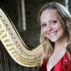 Le prince Charles a une nouvelle harpiste officielle : la jeune Hannah Stone, 24 ans, a fait ses grands débuts dans sa nouvelle fonction le 27 juin 2011 dans la ferme du prince au Pays de Galles.