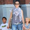 Heidi Klum avec ses enfants Johan et Leni dans les rues de New York le 27 juin 2011