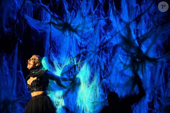 Lady Gaga sur la scène des MTV Japan Awards, le 25 juin 2011.
