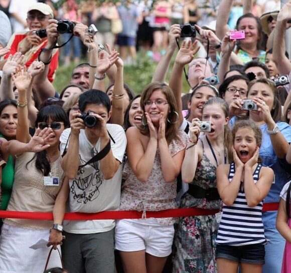 Le prince William et Kate, duchesse de Cambridge avaient également des fans, à Montréal le 2 juillet 2011