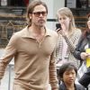 Brad Pitt avec ses enfants Zahara et Pax lors de l'avant-première du film Kung Fu Panda 2 à Los Angeles le 22 mai 2011